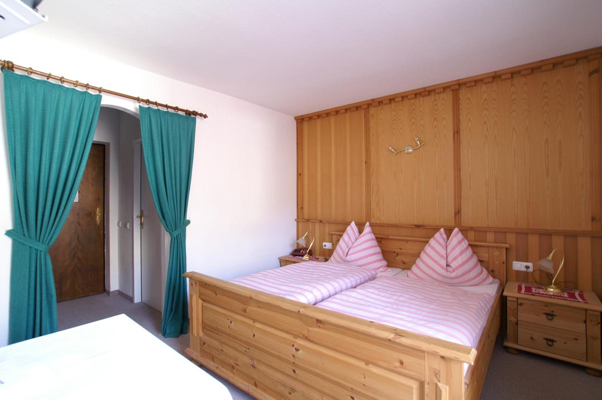 Gasthof Zur Post Hinterstoder Room photo